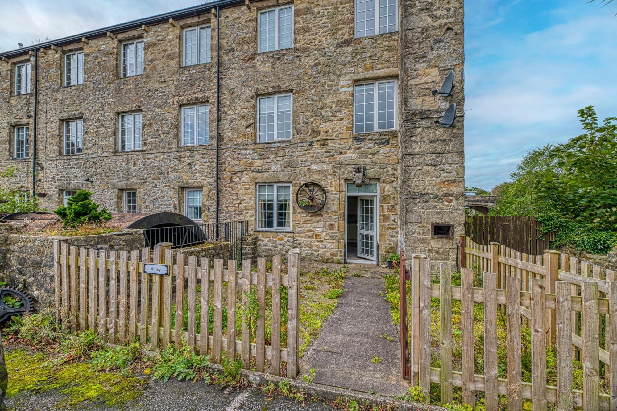 Bridge End Mill Apartments In Settle Extérieur photo